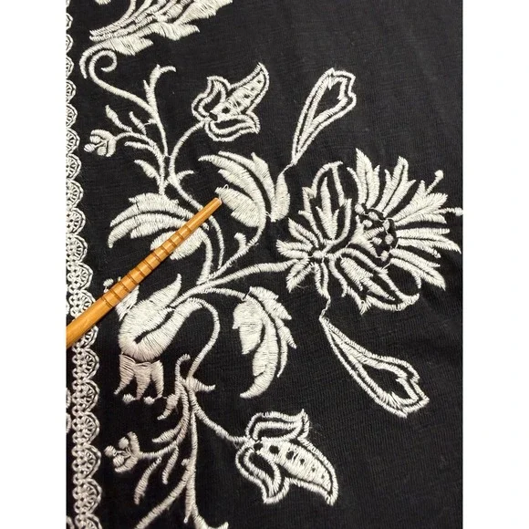 JM Collection Embroidered Top Women L Black White Floral V-Neck 3/4 Sleeve Boho - Picture 9 of 11